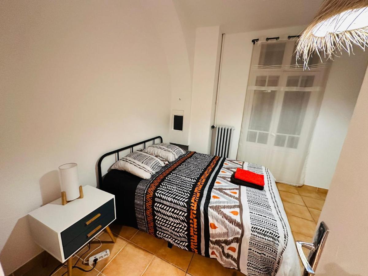 Appartement Lumineux Et Spacieux 2 Chambres Avec Parking Gratuit Dans La Rue Перпинян Екстериор снимка